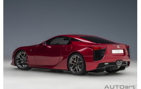 Bild 2 - Lexus LFA 2010 pearl red