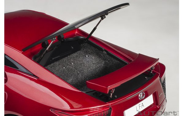 Bild 4 - Lexus LFA 2010 pearl red