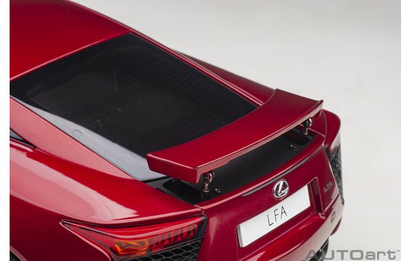 Bild 5 - Lexus LFA 2010 pearl red