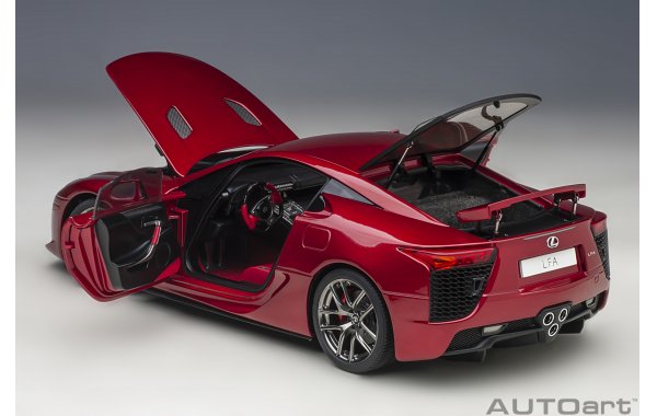 Bild 9 - Lexus LFA 2010 pearl red