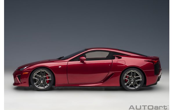 Bild 13 - Lexus LFA 2010 pearl red