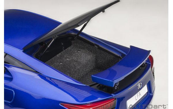 Bild 4 - Lexus LFA Pearl Blue
