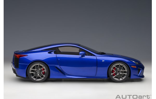 Bild 16 - Lexus LFA Pearl Blue