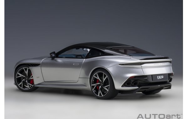 Bild 2 - Aston Martin DBS Superleggera Lightning Silver