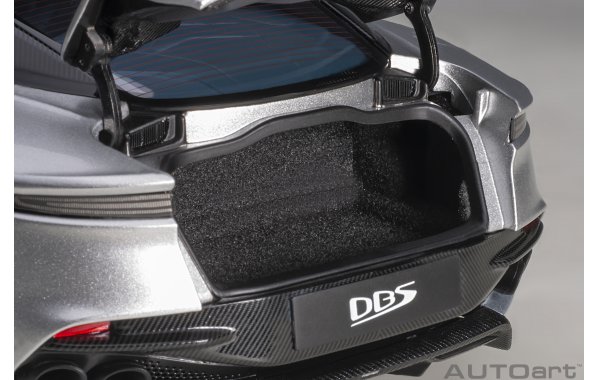 Bild 4 - Aston Martin DBS Superleggera Lightning Silver