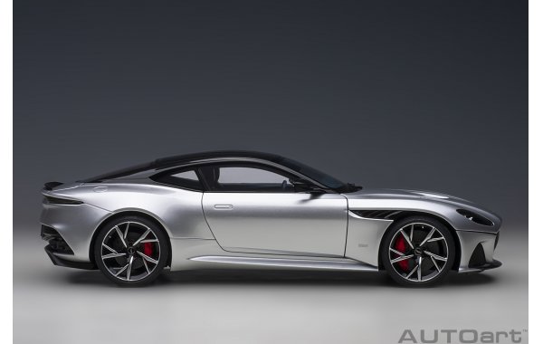Bild 14 - Aston Martin DBS Superleggera Lightning Silver