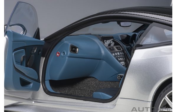 Bild 19 - Aston Martin DBS Superleggera Lightning Silver