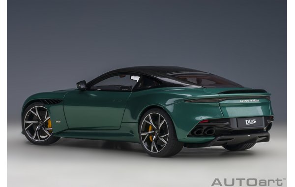 Bild 2 - Aston Martin DBS Superleggera racing green