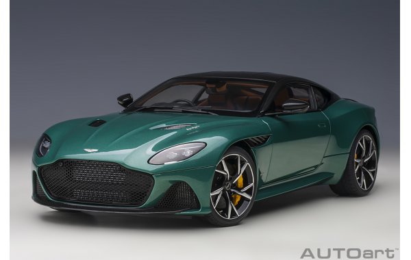 Bild 9 - Aston Martin DBS Superleggera racing green