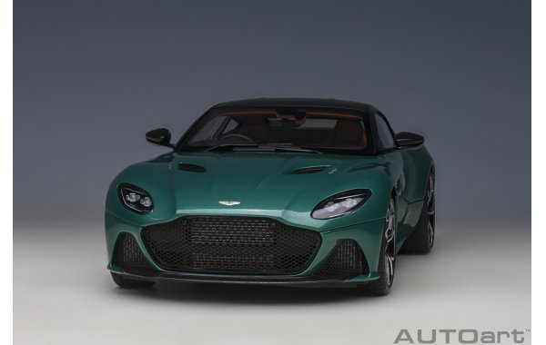 Bild 10 - Aston Martin DBS Superleggera racing green