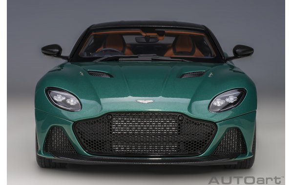 Bild 15 - Aston Martin DBS Superleggera racing green
