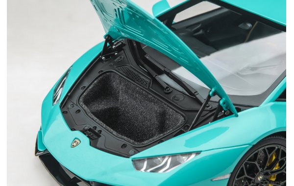 Bild 3 - Lamborghini Huracan Evo Blu Glauco