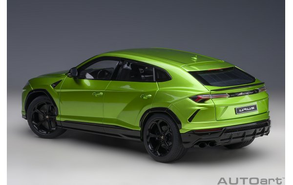 Bild 2 - Lamborghini Urus verde selvans