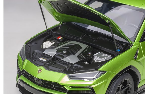 Bild 3 - Lamborghini Urus verde selvans