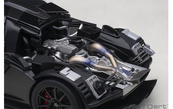Bild 4 - McLaren P1 2013 fire black