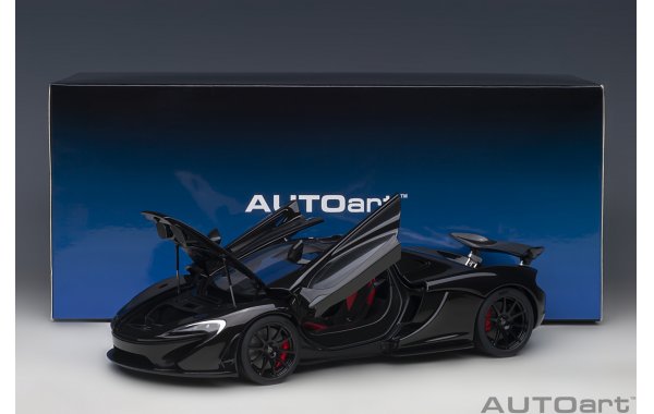 Bild 17 - McLaren P1 2013 fire black