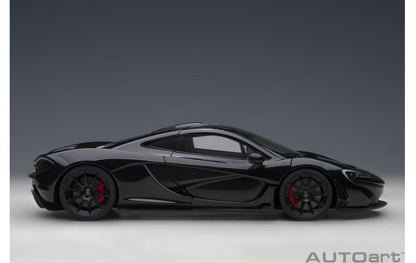 Bild 18 - McLaren P1 2013 fire black