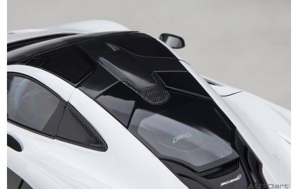 Bild 6 - McLaren P1 2013 alaskan diomond white