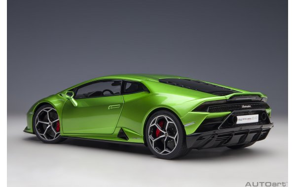 Bild 2 - Lamborghini Huracan Evo verde selvans