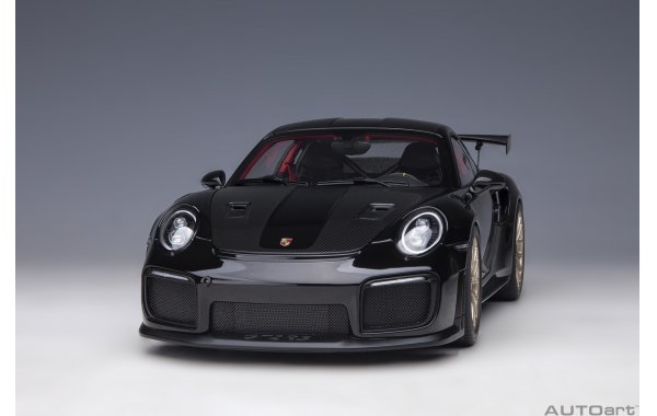 Bild 10 - Porsche 911 GT2 RS 991.2 Weissach Package