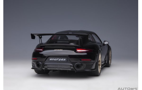 Bild 11 - Porsche 911 GT2 RS 991.2 Weissach Package