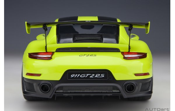 Bild 16 - Porsche 911 GT2 RS Weissach Package 2017
