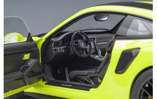Bild 19 - Porsche 911 GT2 RS Weissach Package 2017