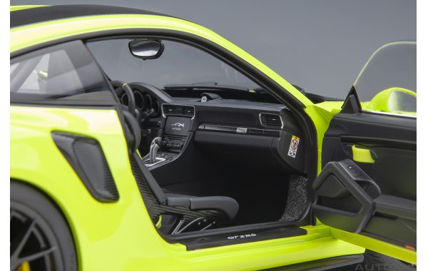 Bild 20 - Porsche 911 GT2 RS Weissach Package 2017