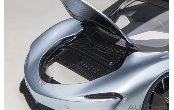 Bild 3 - McLaren Speedtail Hyper GT Fahrzeug