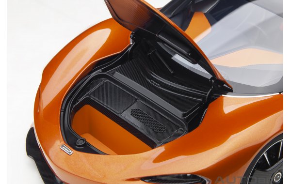 Bild 3 - McLaren Speedtail Hyper GT Fahrzeug