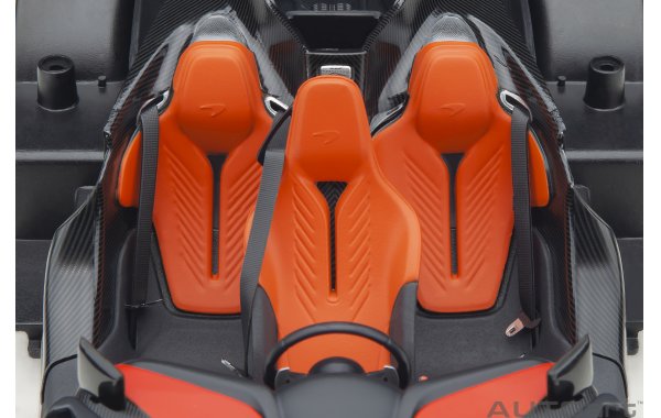 Bild 11 - McLaren Speedtail Hyper GT Fahrzeug