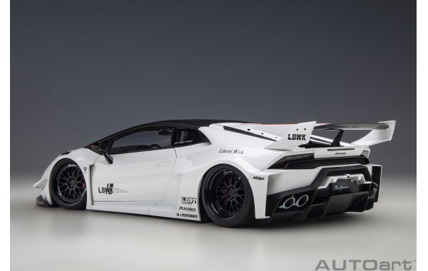 Bild 2 - Liberty Walk LB Silhouette works Huracan GT 2019