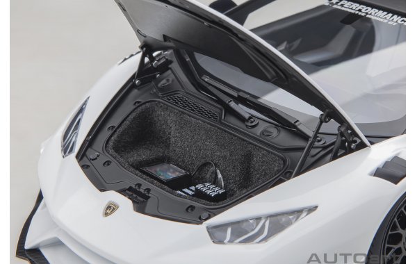 Bild 3 - Liberty Walk LB Silhouette works Huracan GT 2019