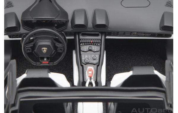 Bild 6 - Liberty Walk LB Silhouette works Huracan GT 2019