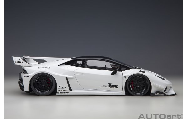 Bild 14 - Liberty Walk LB Silhouette works Huracan GT 2019