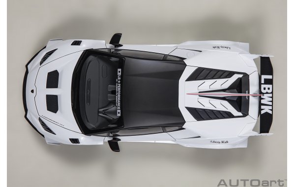 Bild 17 - Liberty Walk LB Silhouette works Huracan GT 2019