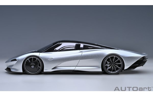 Bild 3 - McLaren Speedtail super nova silver