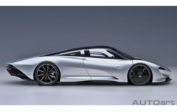 Bild 10 - McLaren Speedtail super nova silver