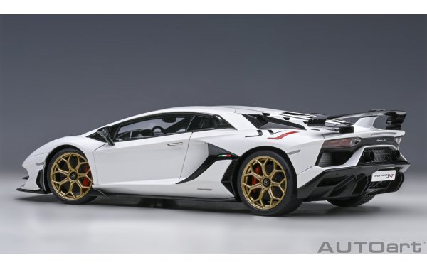 Bild 2 - Lamborghini Aventador SVJ