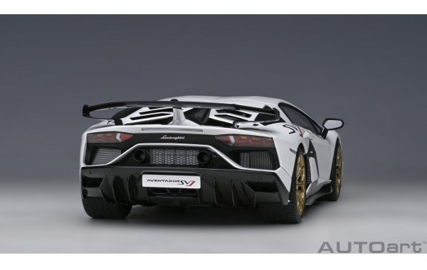 Bild 4 - Lamborghini Aventador SVJ