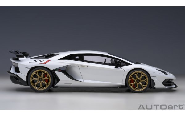 Bild 6 - Lamborghini Aventador SVJ