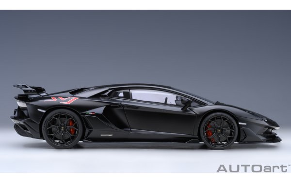 Bild 6 - Lamborghini Aventador SVJ nero nemesis