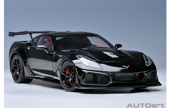 Bild 8 - Chevrolet Corvette C7 ZR1 2019 gloss black