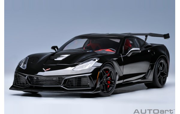 Bild 9 - Chevrolet Corvette C7 ZR1 2019 gloss black
