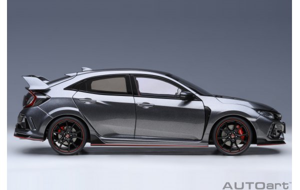 Bild 14 - Honda Civic Type R (FK8) polished metal metallic