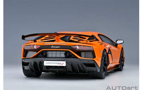 Bild 11 - Lamborghini Aventador SVJ arancio atlas