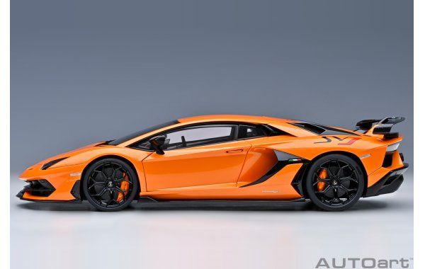 Bild 13 - Lamborghini Aventador SVJ arancio atlas