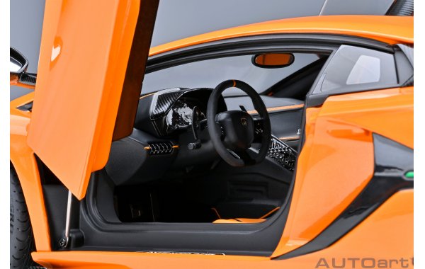 Bild 19 - Lamborghini Aventador SVJ arancio atlas