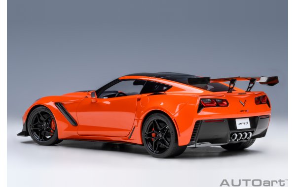 Bild 2 - Chevrolet Corvette C7 ZR1 sebring orange