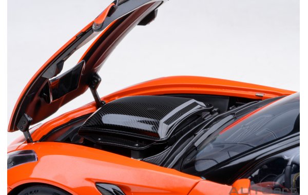 Bild 3 - Chevrolet Corvette C7 ZR1 sebring orange
